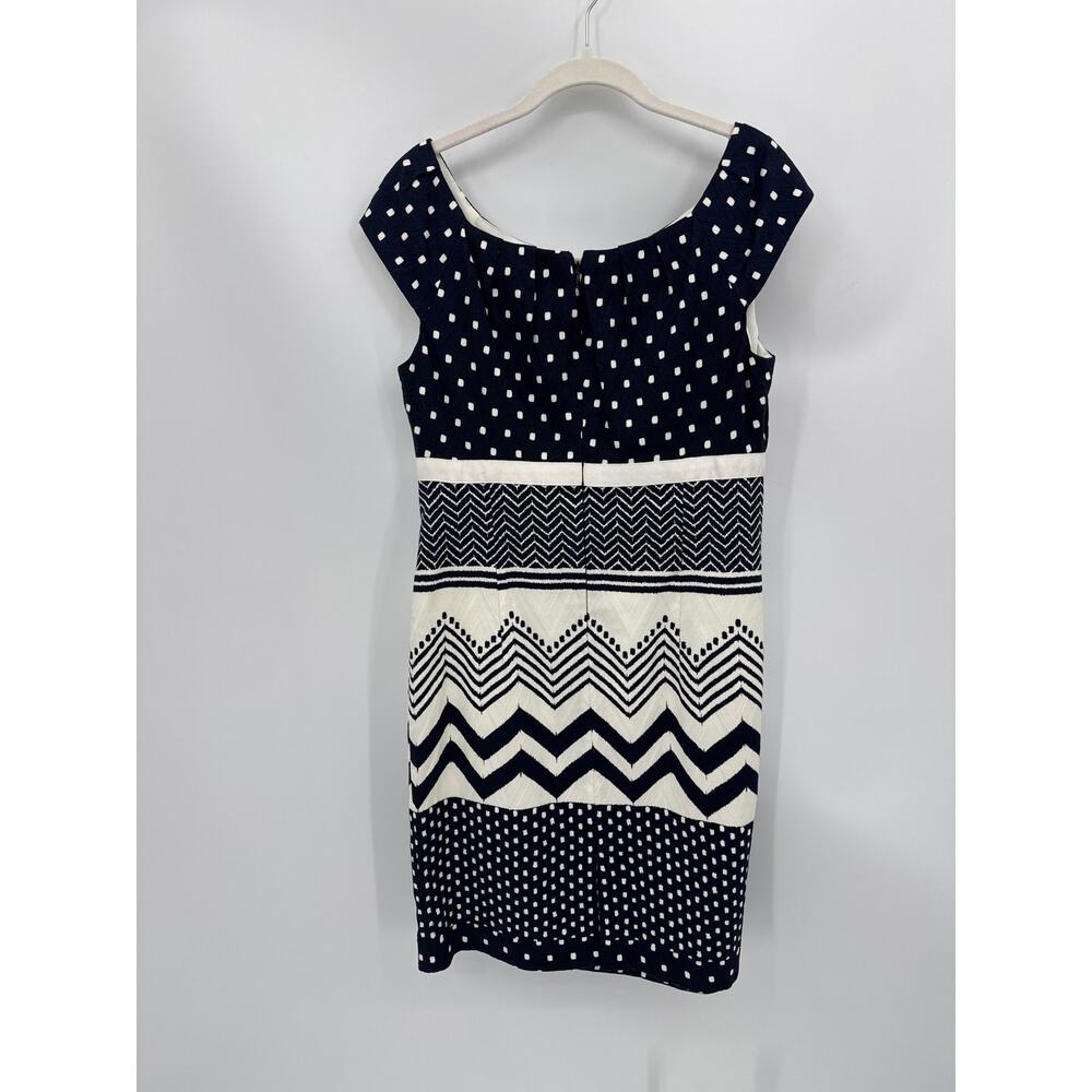 Chetta B Navy Cream Geo Print Cap Sleeve Sheath Dress Size 8 Excellent Condition - Picture 4 of 6